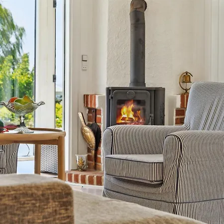 Manfred - 250m From The Sea By Interhome *