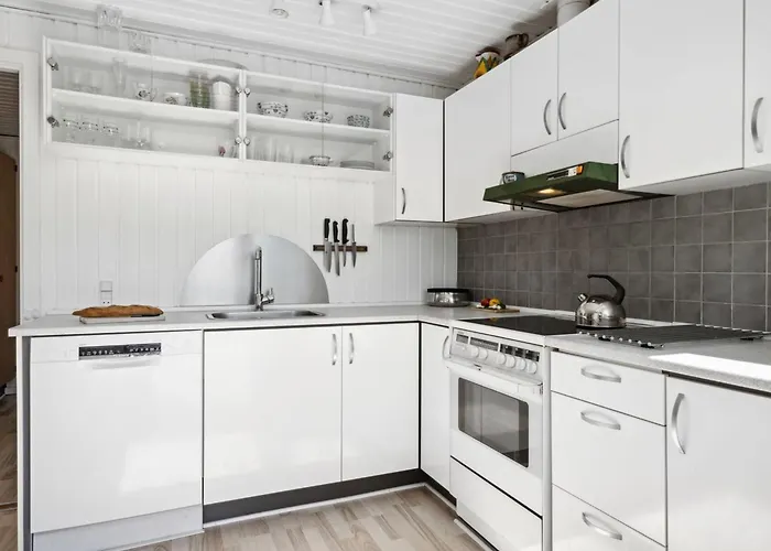 Manfred - 250m From The Sea By Interhome Rønde