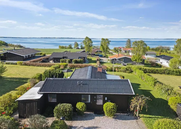 Manfred - 250m From The Sea By Interhome *